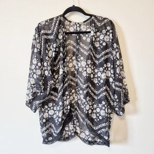 By Tavi Daisy Floral Kimono